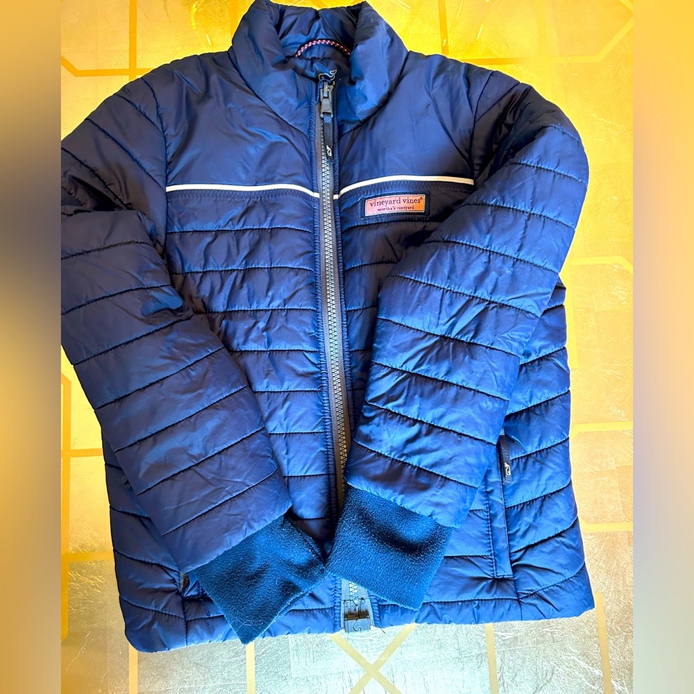Vineyard Vines cozy navy puffer/down jacket, great condition size 5.